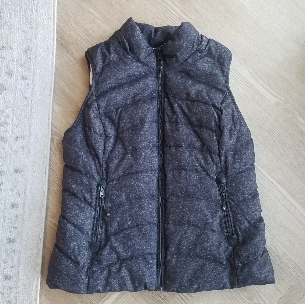Fuda Gray NWT Vest with Removable Hood Size Large